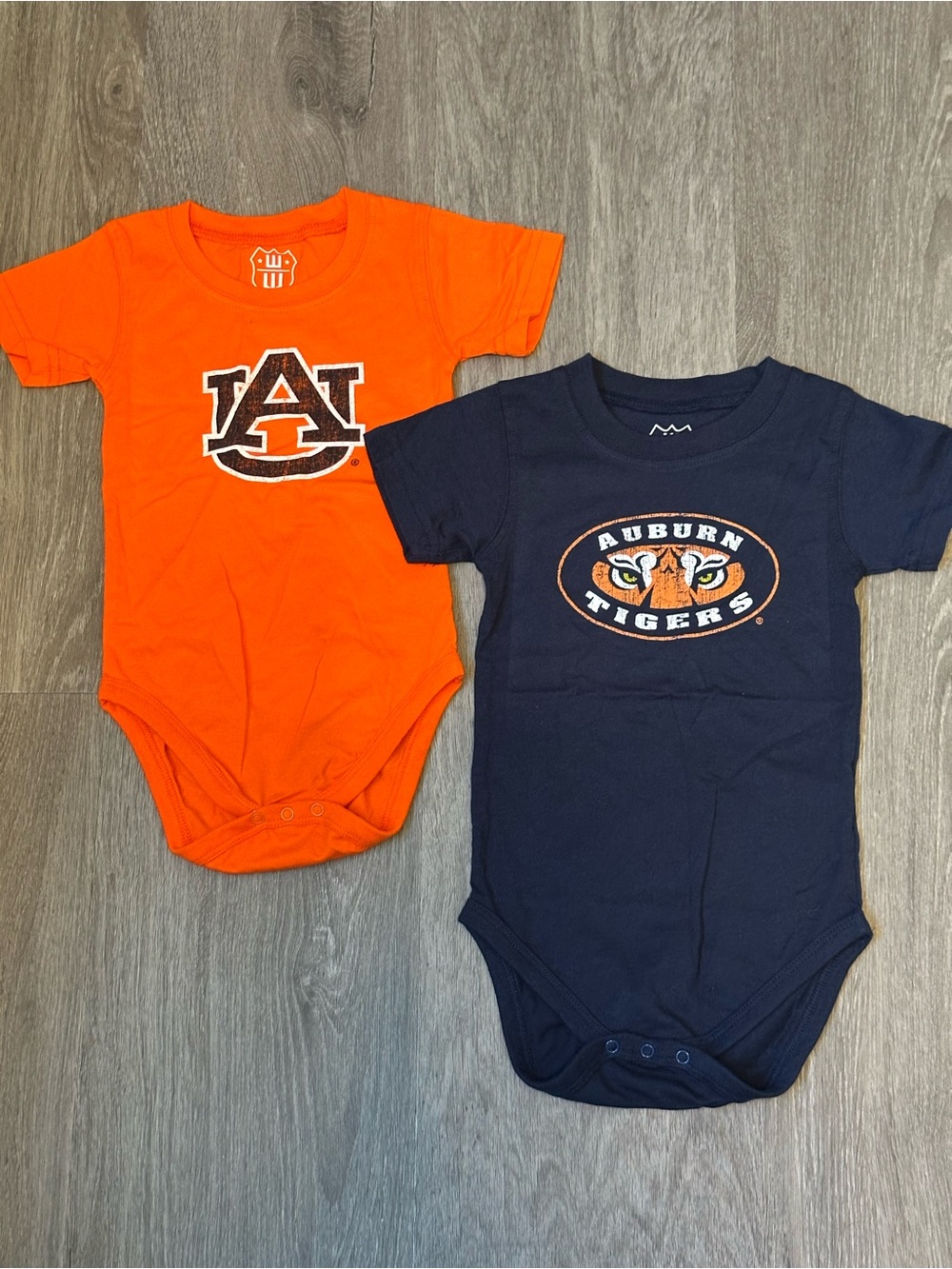 Wes And Willy | 2 pack Auburn Tigers Baby Onesies | Size 18M - NWOT